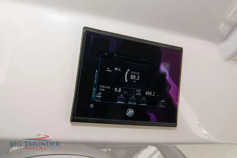  Yacht Photos Pics Fountain 32 NX 2022 boat display showing fuel information.