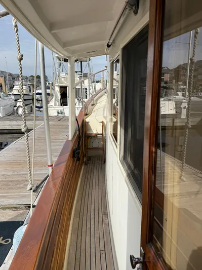 Papillon Yacht Photos Pics 