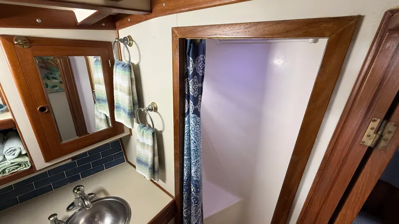 Papillon Yacht Photos Pics 