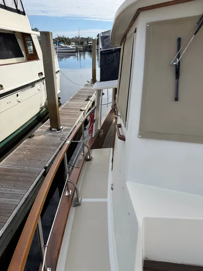 Papillon Yacht Photos Pics 