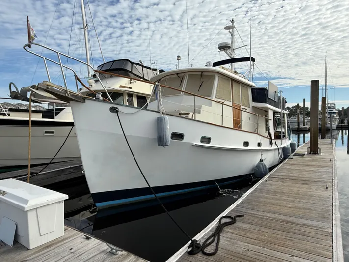 Papillon Yacht Photos Pics 