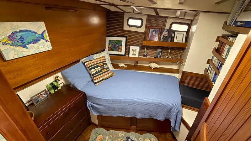 Papillon Yacht Photos Pics 