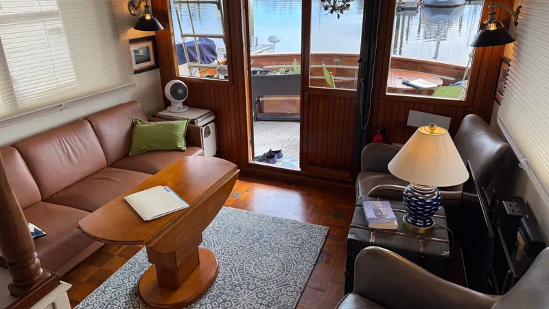 Papillon Yacht Photos Pics 