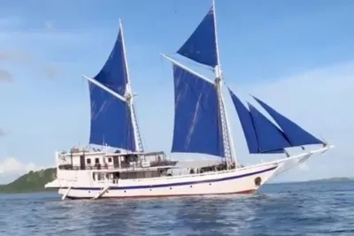 Phinisi Traditional Phinisi