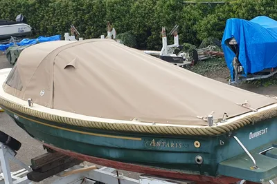 2001 Antaris 520