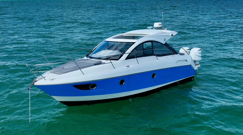 Aquabella Yacht Photos Pics 