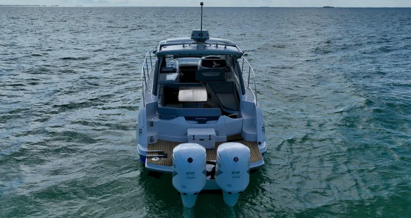 Aquabella Yacht Photos Pics 