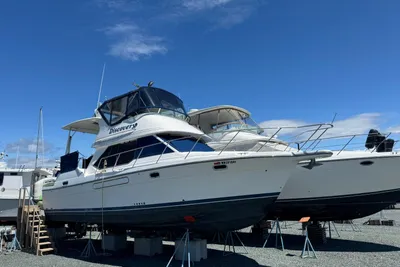 Bayliner 4087 Aft Cabin Motor Yacht