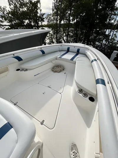 Crank It Up Yacht Photos Pics Interior view of a 2006 Boston Whaler 320 Outrage boat.