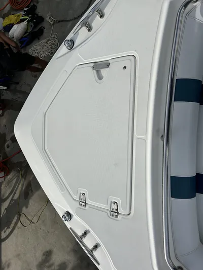 Crank It Up Yacht Photos Pics Bow deck of a 2006 Boston Whaler 320 Outrage boat.