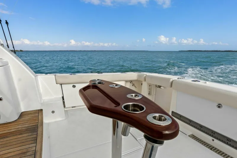 Salty Dach Yacht Photos Pics Tiara Yachts 3900 Convertible 2013, ocean view from deck with rod holders.