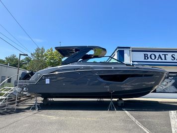 2023 Cruisers Yachts 34 GLS SOUTH BEACH OB