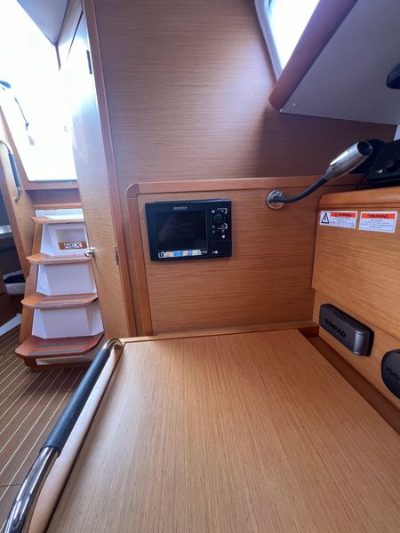 2014 Jeanneau Sun Odyssey 379