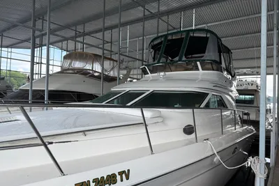 Sea Ray 400 Sedan Bridge