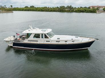 2017 54' Sabre-54 Salon Express Tampa, FL, US