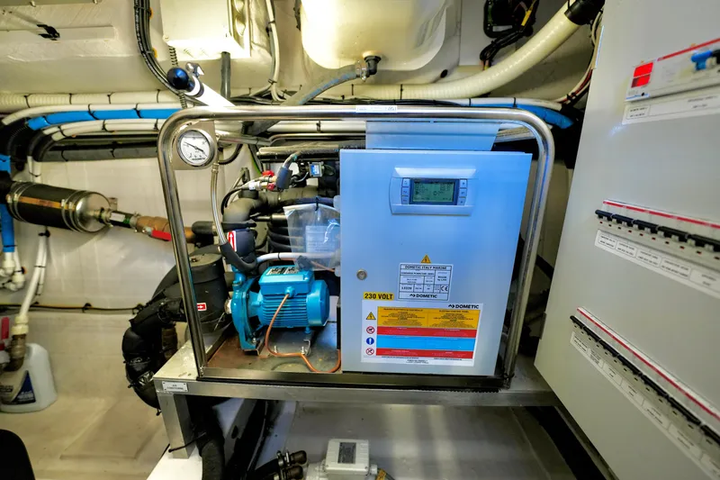 Amf Yacht Photos Pics 