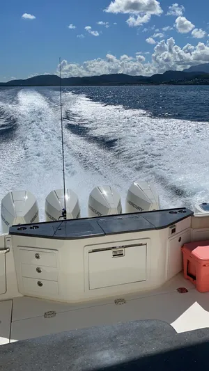  Yacht Photos Pics Boston Whaler 405 Conquest 2021 cruising on open water with powerful engines.