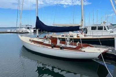 Joel White Center Harbor 31 Sloop