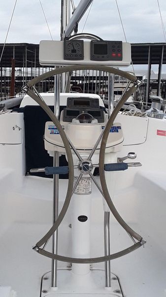 2005 Hunter 41