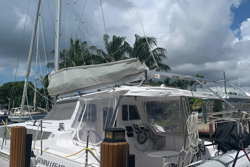 Vida Mar Yacht Photos Pics 