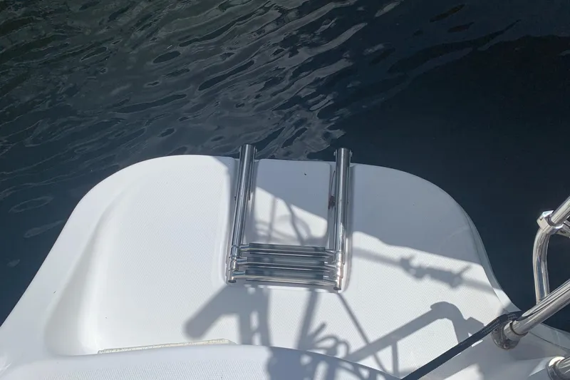 Vida Mar Yacht Photos Pics 