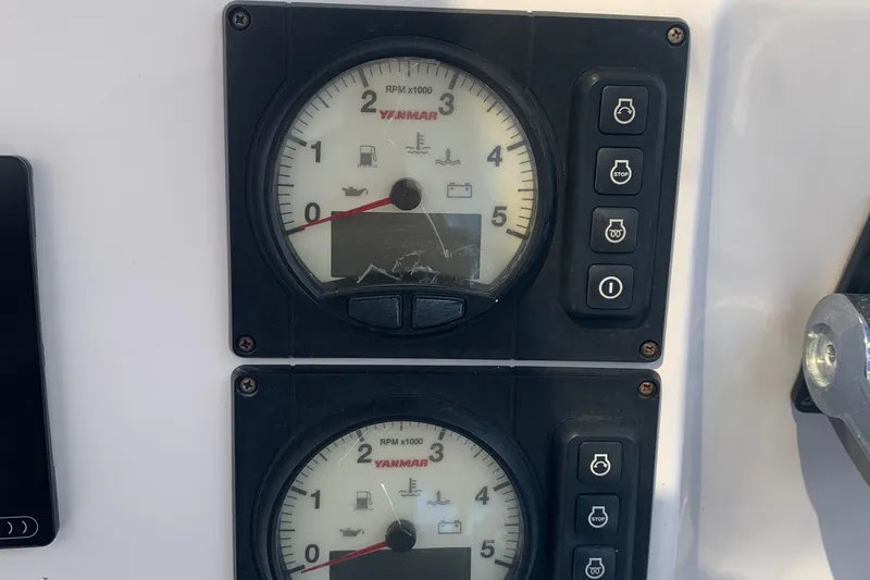 Vida Mar Yacht Photos Pics 