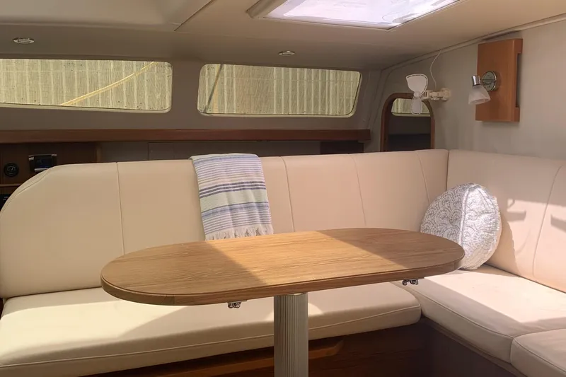 Vida Mar Yacht Photos Pics 