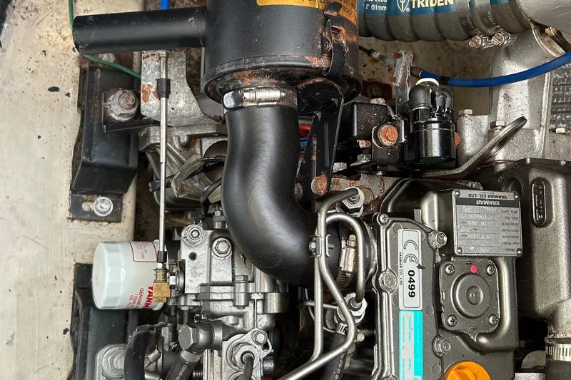 Vida Mar Yacht Photos Pics 