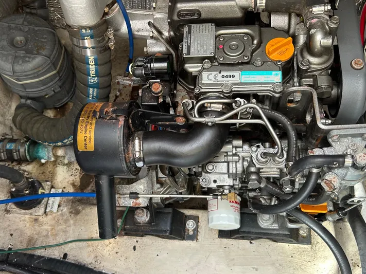 Vida Mar Yacht Photos Pics 