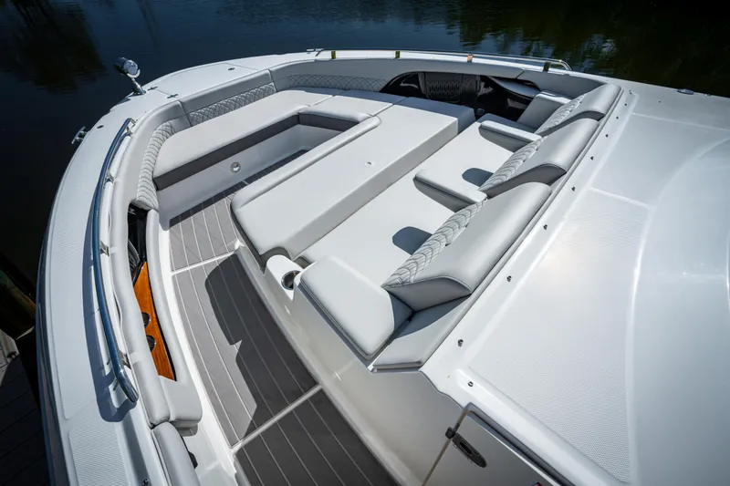  Yacht Photos Pics 2023 Sea Ray Sundancer 370 OB boat with spacious seating area.