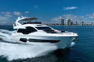2018 Sunseeker 76 Yacht