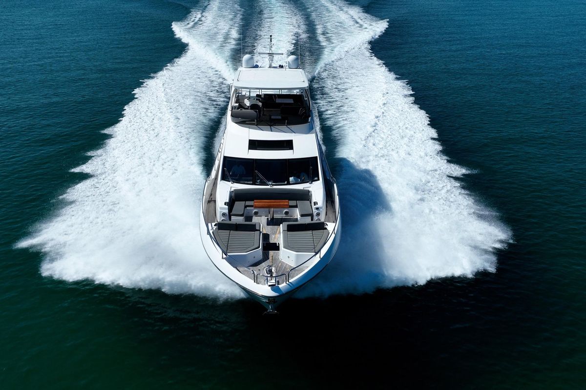 2018 Sunseeker 76 