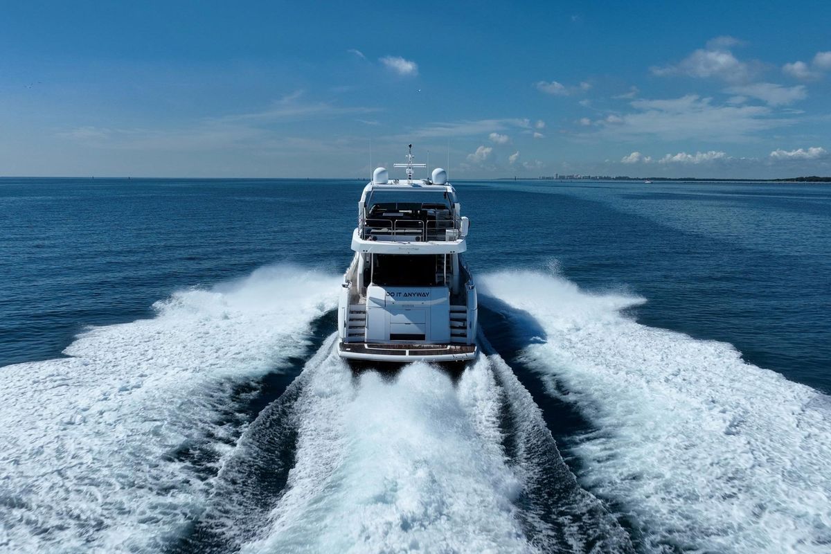 2018 Sunseeker 76 