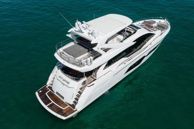 Yacht