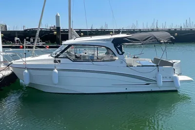Beneteau Antares 8 OB V2