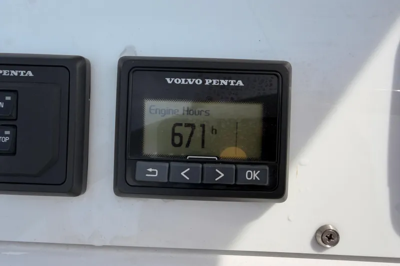 Cross Wind Yacht Photos Pics Volvo Penta engine hour meter showing 671 hours on a 2016 Moody Decksaloon 54.