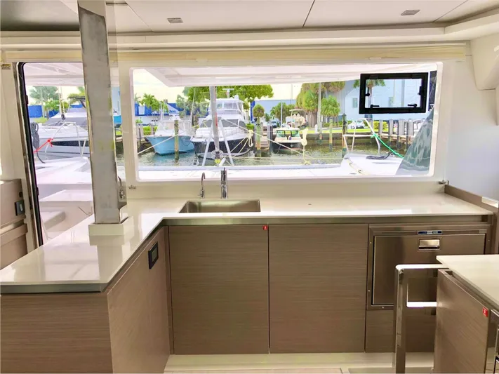 Shimona Yacht Photos Pics 