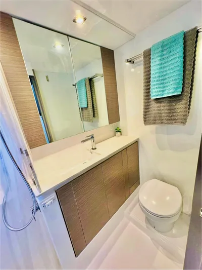 Shimona Yacht Photos Pics 