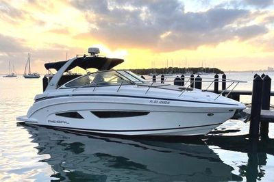 Regal 32 Express