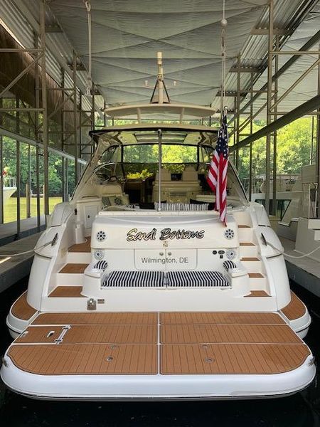 2004 Cruisers Yachts 540 Express