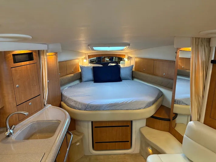 2006 Sea Ray 340 Sundancer Yacht Photos Pics 