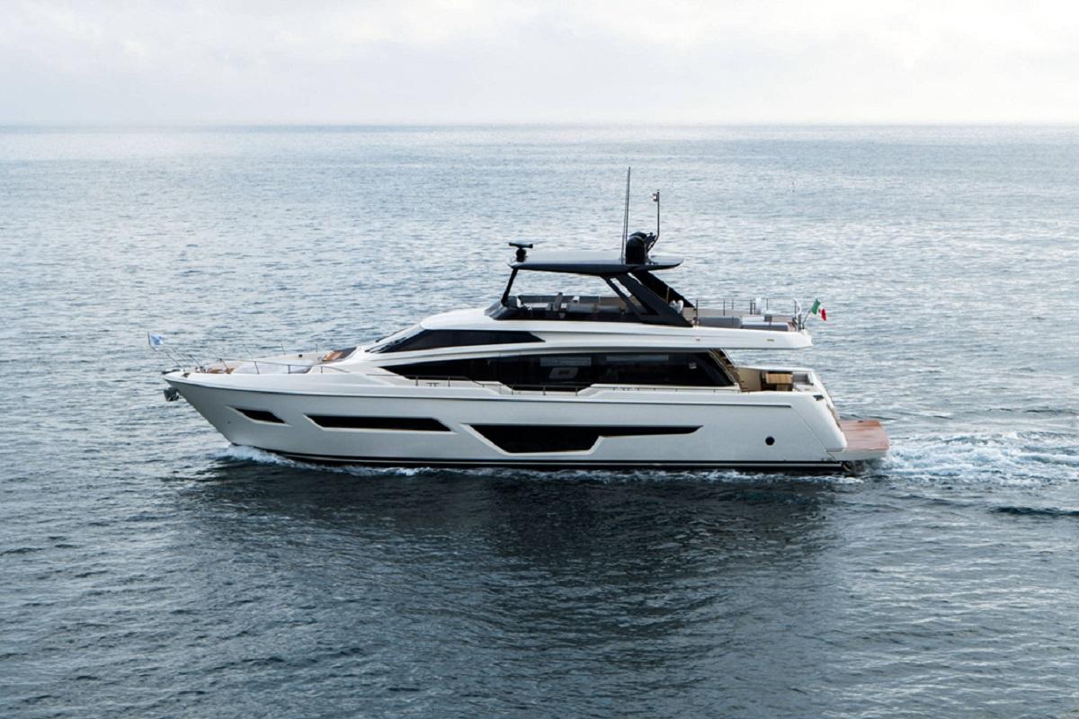 ferretti yacht prezzi