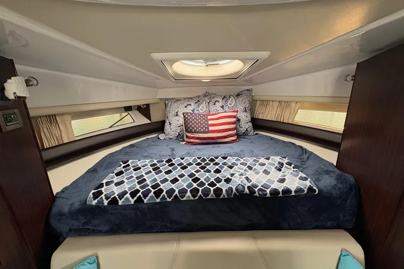 Joy Sea Yacht Photos Pics Centerline Berth
