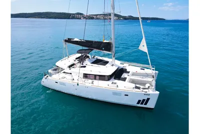 Lagoon 450 F