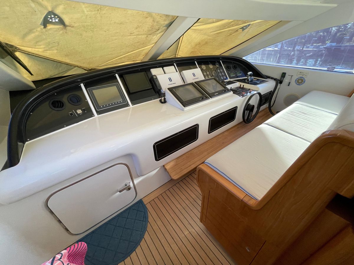 2006 Mangusta 72 