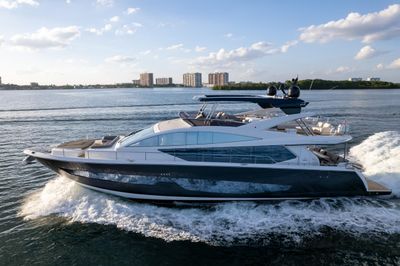Yacht