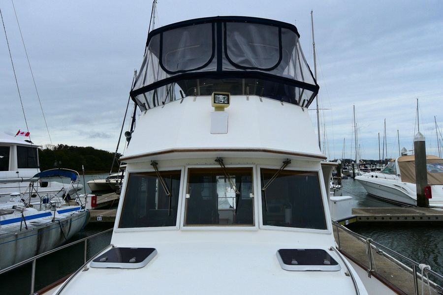 1996 Grand Banks Europa