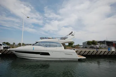 2025 Jeanneau Prestige 460 FLY