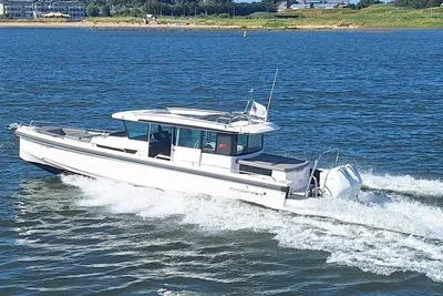 2019 Axopar 37