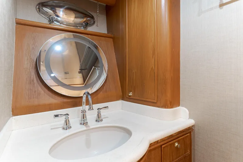 Rising Tide Yacht Photos Pics Luxurious bathroom vanity in 1997 Forbes Cooper Pilothouse yacht.